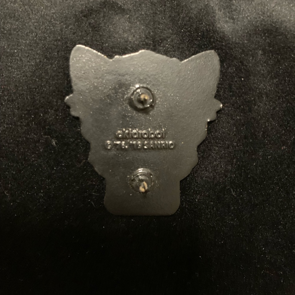Aggretsuko Pin - Picture 2 of 3